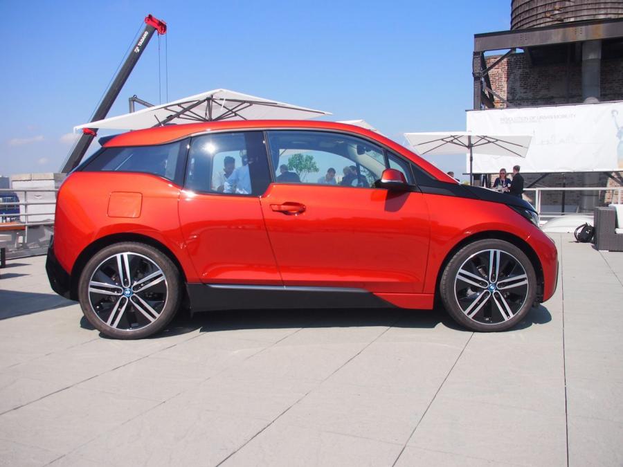  BMW i3 2014 года  (фото 109 из 240)